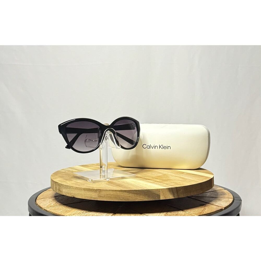 Calvin Klein Sunglasses black one size NWT